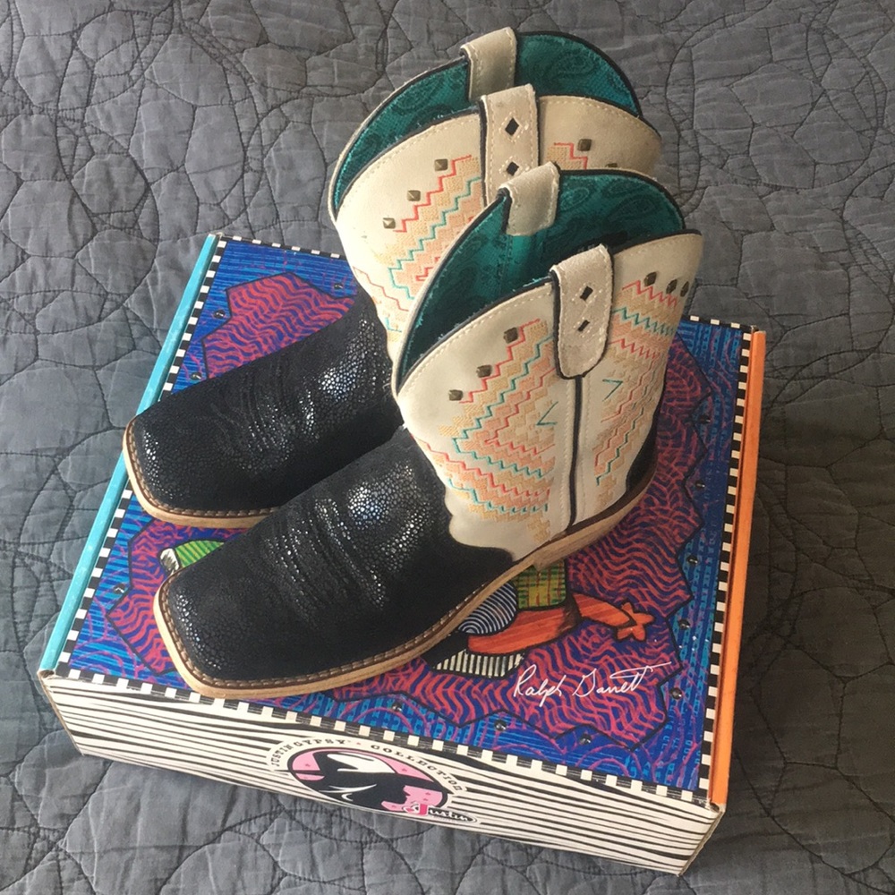Justin Cowgirl Boots Gypsy Collection size 8